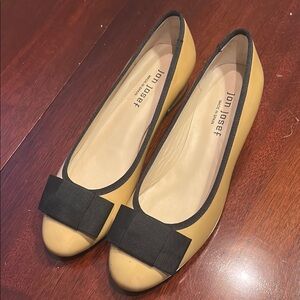 Yellow and Black Flats with Minimalist Design